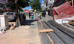 Erzincan’da Kaldırımlara İnşaat Engeli