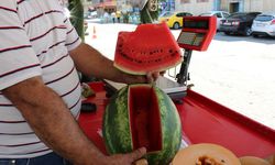 Erzincan'da Sıcaklar Karpuz Satışlarını Artırdı