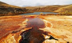 Kırmızı Göl Başka Ülkede Olsa…
