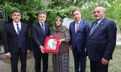 Bakan Yumaklı, Şehit Ailesini Ziyaret Etti