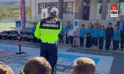 Erzincan Jandarmasından Öğrencilere Trafik Eğitimi
