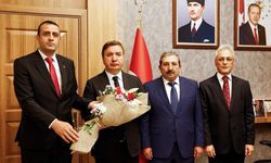 Vali Aydoğdu Muhtarları Kabul Etti