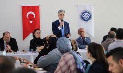 Rektör Kuyrukluyıldız Personelle Bir Araya Geldi