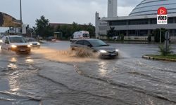 Erzincan'da Sağanak Yağış Etkili Oldu