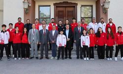 Vali Aydoğdu, Başarılı Sporcuları Kabul Etti