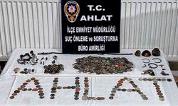 Bitlis’te sikke ve tarihi eser ele geçirildi