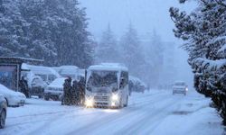 Ahlat’ta yoğun kar yağışı, tüm köy yolları ulaşıma kapandı