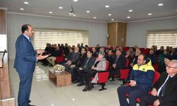 Mahalle ve köy muhtarlarına aile eğitimi verildi