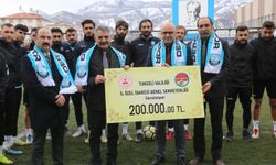 Tunceli Valiliğinden Dersimspor’a 200 bin liralık destek