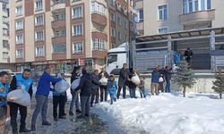 Ağrı’dan 11. yardım tırı afet bölgesine gönderildi