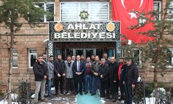 Ahlat’tan deprem bölgesine 4 tır yardım malzemesi gönderildi