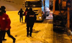 Bitlis’te yolda kalanların imdadına AFAD ve Kızılay yetişti