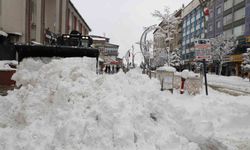 Hakkari’de eğitim öğretime bir gün daha ara verildi