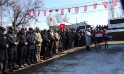 Hatay’da depremde hayatını kaybeden uzman çavuş Kars’ta toprağa verildi