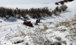 Şarampole uçan otomobildeki 3’ü ağır toplam 4 kişi yaralandı