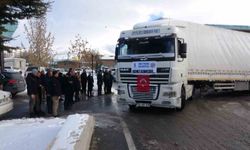 Van’dan yeni yardım tırları deprem bölgesine gönderildi