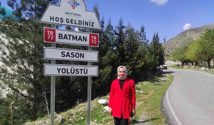 Sason’un ilk kadın muhtarı mazbatasını alarak hizmete başladı