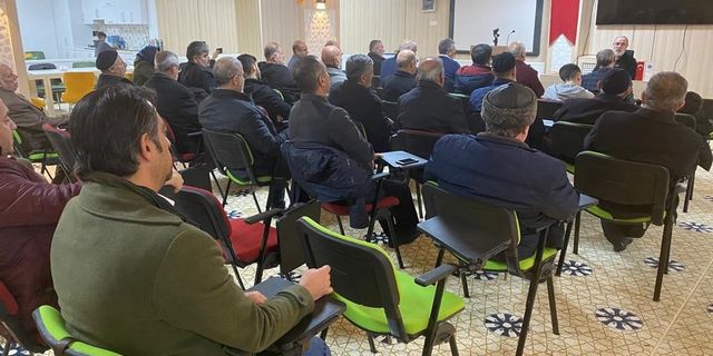 Prof. Dr. Faruk Gürbüz; “Kitaptan çok insanı okuyun”