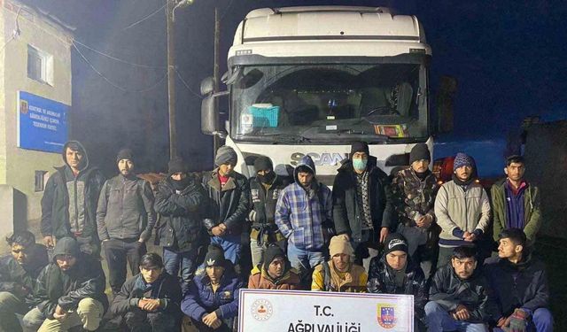 Ağrı’da 19 kaçak göçmen yakalandı