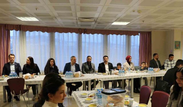 Kaymakam Karali, iftarını sağlık çalışanları ile birlikte yaptı