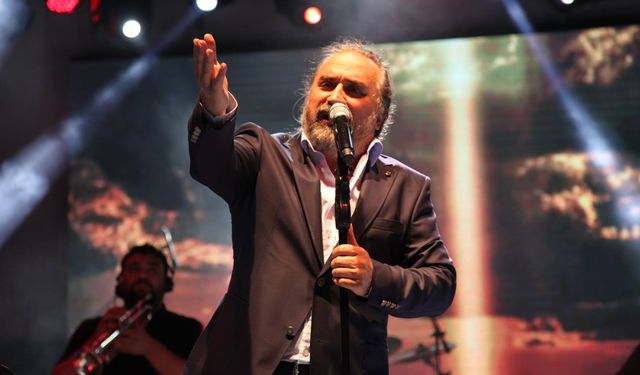 Ünlü Sanatçı Volkan Konak Hayatını kaybetti