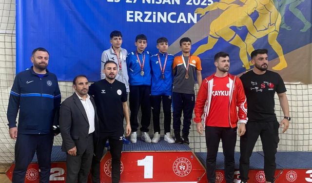 Erzincan U15 Türkiye Güreş Grup Müsabakaları Tamamlandı