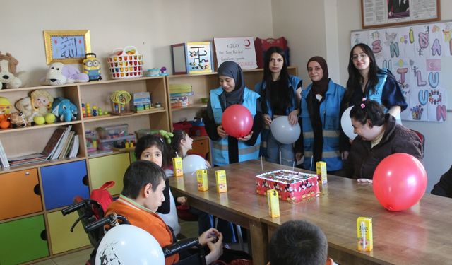 23 Nisan'ı Özel Çocuklarla Kutladılar