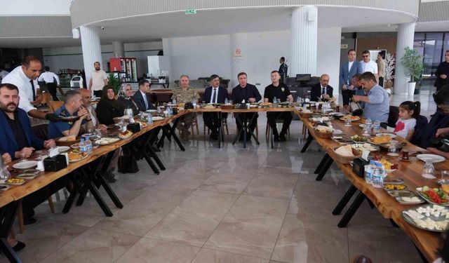 Şehit Aileleri Onuruna Kahvaltı Programı Düzenlendi