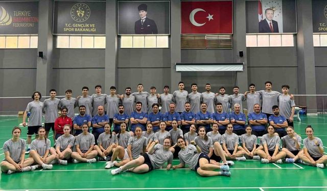 Erzincanlı Milli Badmintoncular Kampa Girdi