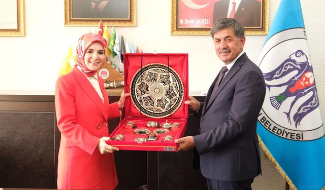 Bakan Mahinur Özdemir Göktaş’tan Belediye'ye Ziyaret