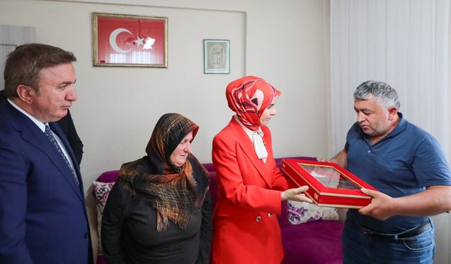 Şehit Salih Ay’ın Baba Evine Ziyaret