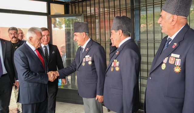 Yıldırım, Gaziler Derneğini Ziyaret Etti