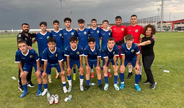 Anadolu Yıldızlar Ligi Futbol Türkiye Şampiyonası’nda Erzincan Rüzgarı