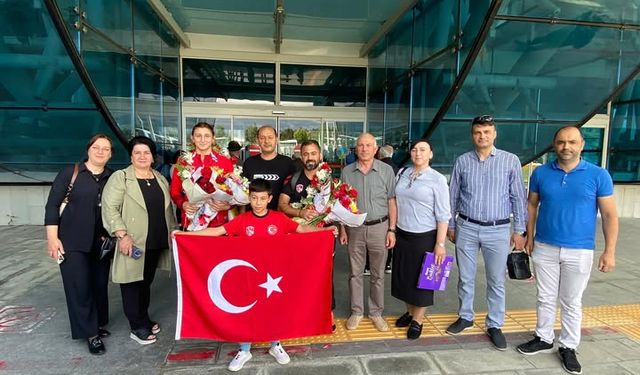 Avrupa Üçüncüsü Elmira Yasin’e Coşkulu Karşılama
