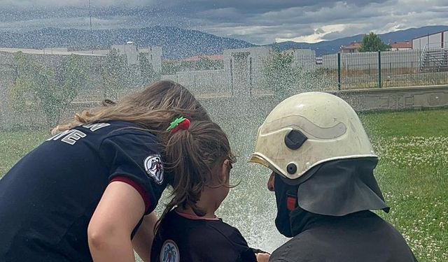Değer Erzincan Projesi Kapsamında Öğrencilerden İtfaiye Ziyareti