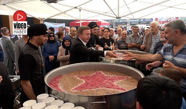 Erzincan Valiliği'nden Aşure İkramı