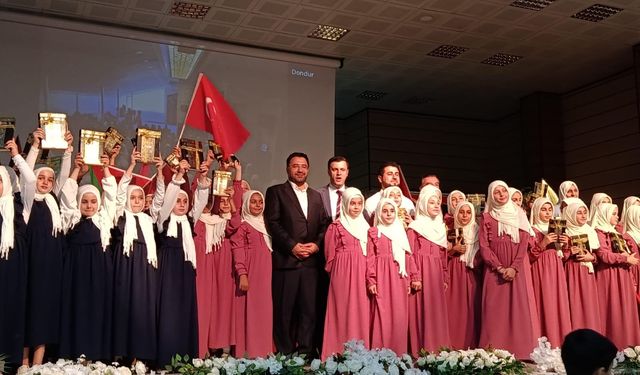 99 Öğrenci Kur’an-ı Kerim’e Geçiş Heyecanı Yaşadı