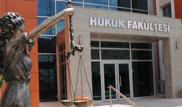 Hukuk Fakültesinde Devam Zorunluluğu Öğrencileri Mağdur Etti