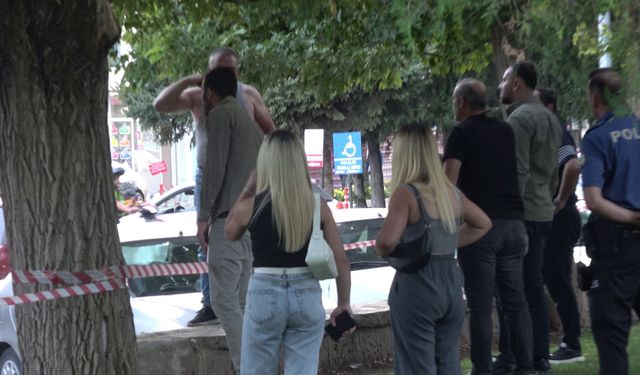 Valilik Önündeki Parkta İntihar Girişimi