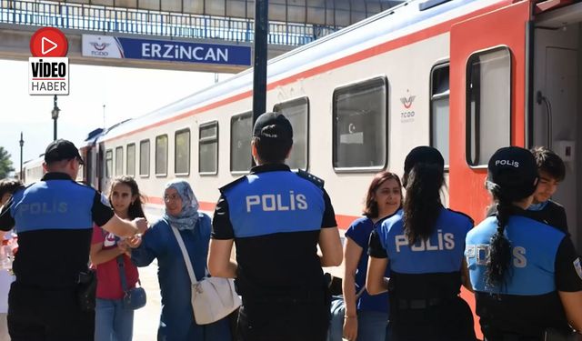 Tren Garında Yolcular Bilgilendirildi