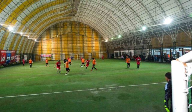 Erzincan Belediyesi Birimler Arası Halı Saha Futbol Turnuvası Başladı