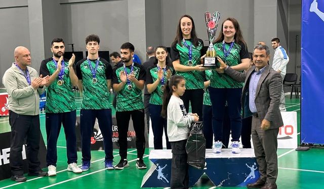 Badmintonda Erzincan Telekom Spor İkinci Oldu