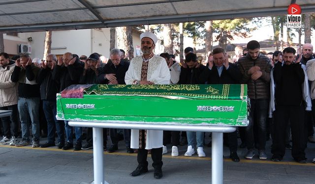 Dualar Arasında Son Yolculuğuna Uğurlandı