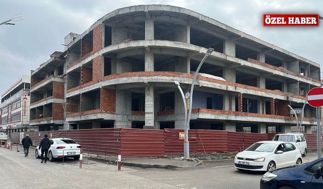 Şehrin Göbeğinde Bitmeyen Bir İnşaat Daha