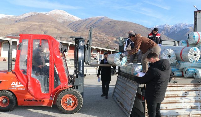 Erzincan’da Seracılığa Koruyucu Naylon Desteği