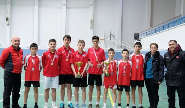 Erzincan'da Yıldızlar Badminton İl Birinciliği Tamamlandı
