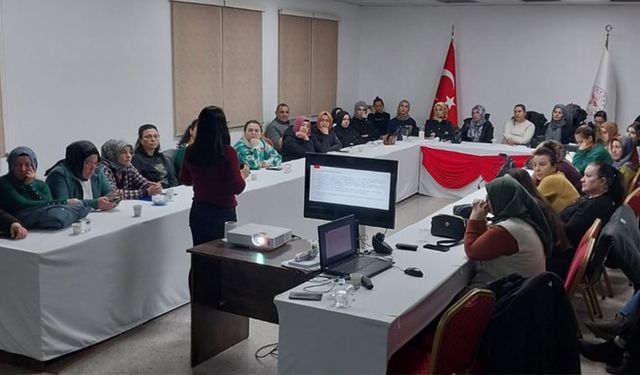 Aile Hekimlerine Yönelik Yüz Yüze Bağışıklama Eğitimi Düzenlendi