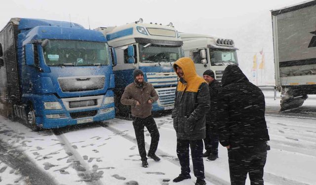 Geçitler Geçit Vermiyor