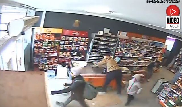 Kemah'taki Deprem Paniği Marketin Güvenlik Kamerasında