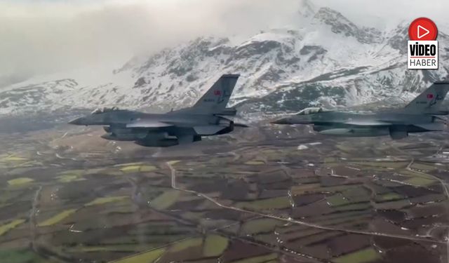 Jetler Erzincan'ın Kurtuluşu İçin Havalandı